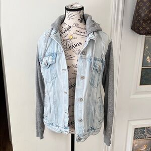 Women’s Light Wash Denim Jacket with Gray Hoodie Sleeves